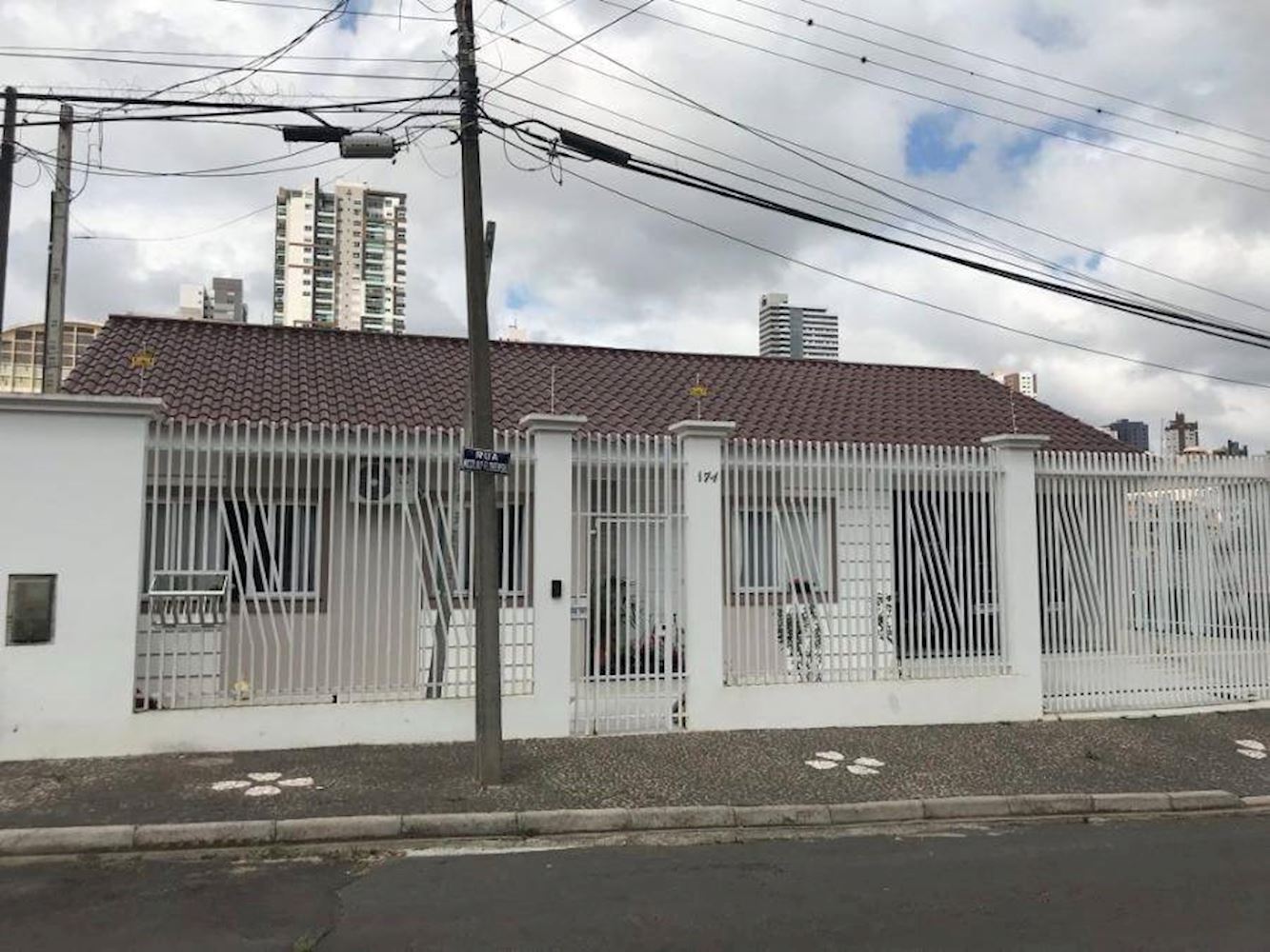 Casa, Ronda em Ponta Grossa, PR