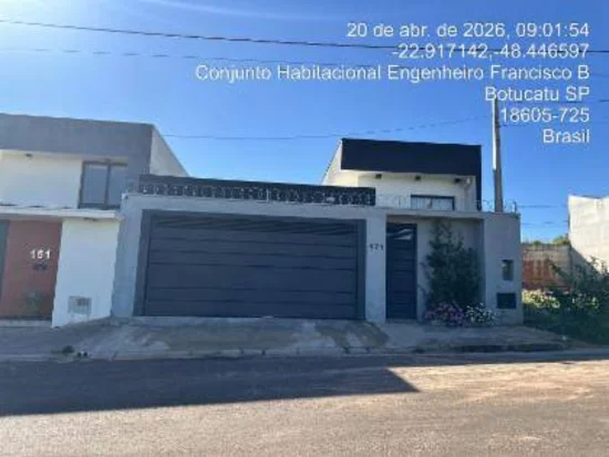 Casa em Botucatu, SP — foto 2 de 8