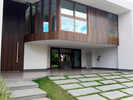Casa em Foz do Iguaçu, PR — foto 2 de 8