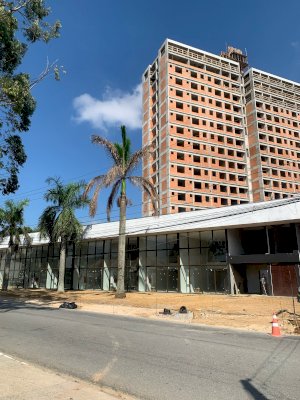 Apartamento Condomínio, Residencial, 2 dormitório(s), 1 vaga(s) de garagem